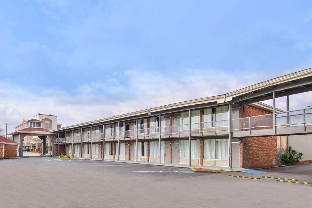 Americas Best Value Inn Augusta Historic Downtown Екстер'єр фото
