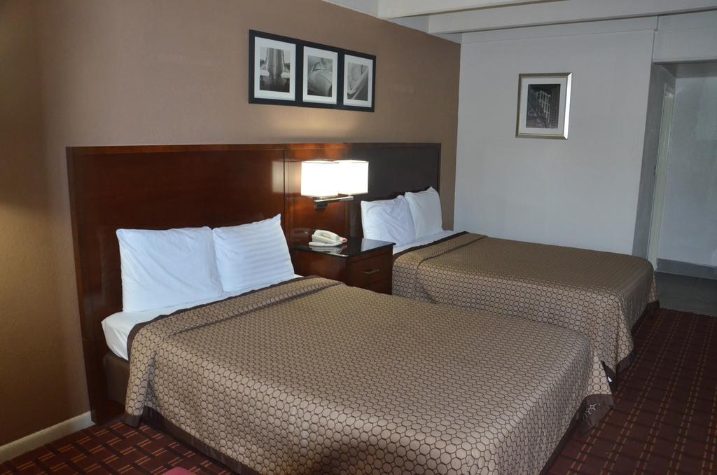 Americas Best Value Inn Augusta Historic Downtown Екстер'єр фото