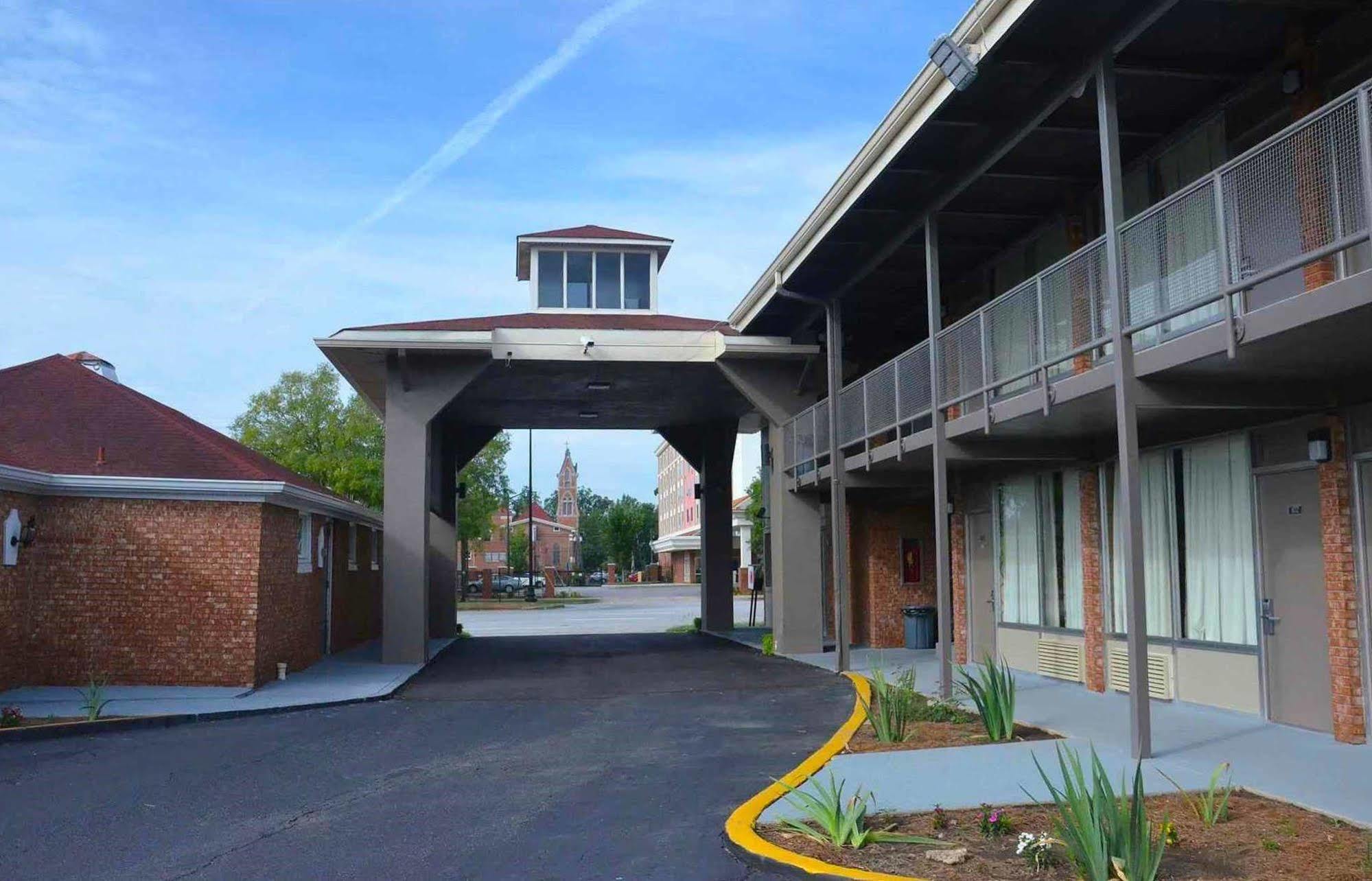 Americas Best Value Inn Augusta Historic Downtown Екстер'єр фото