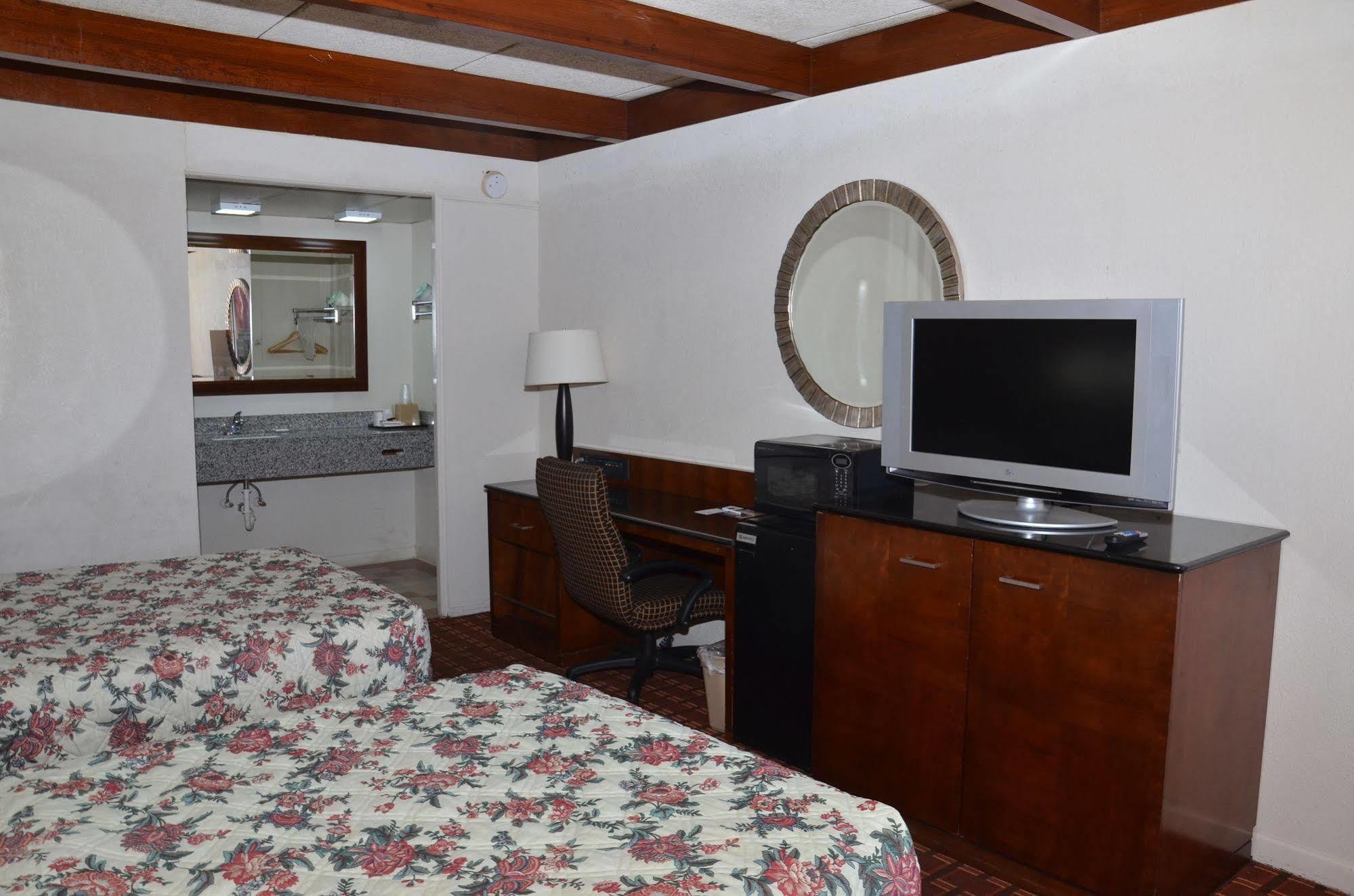 Americas Best Value Inn Augusta Historic Downtown Екстер'єр фото